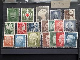 3585) BRD schönes Lot alle postfrisch Kt. € 327.-