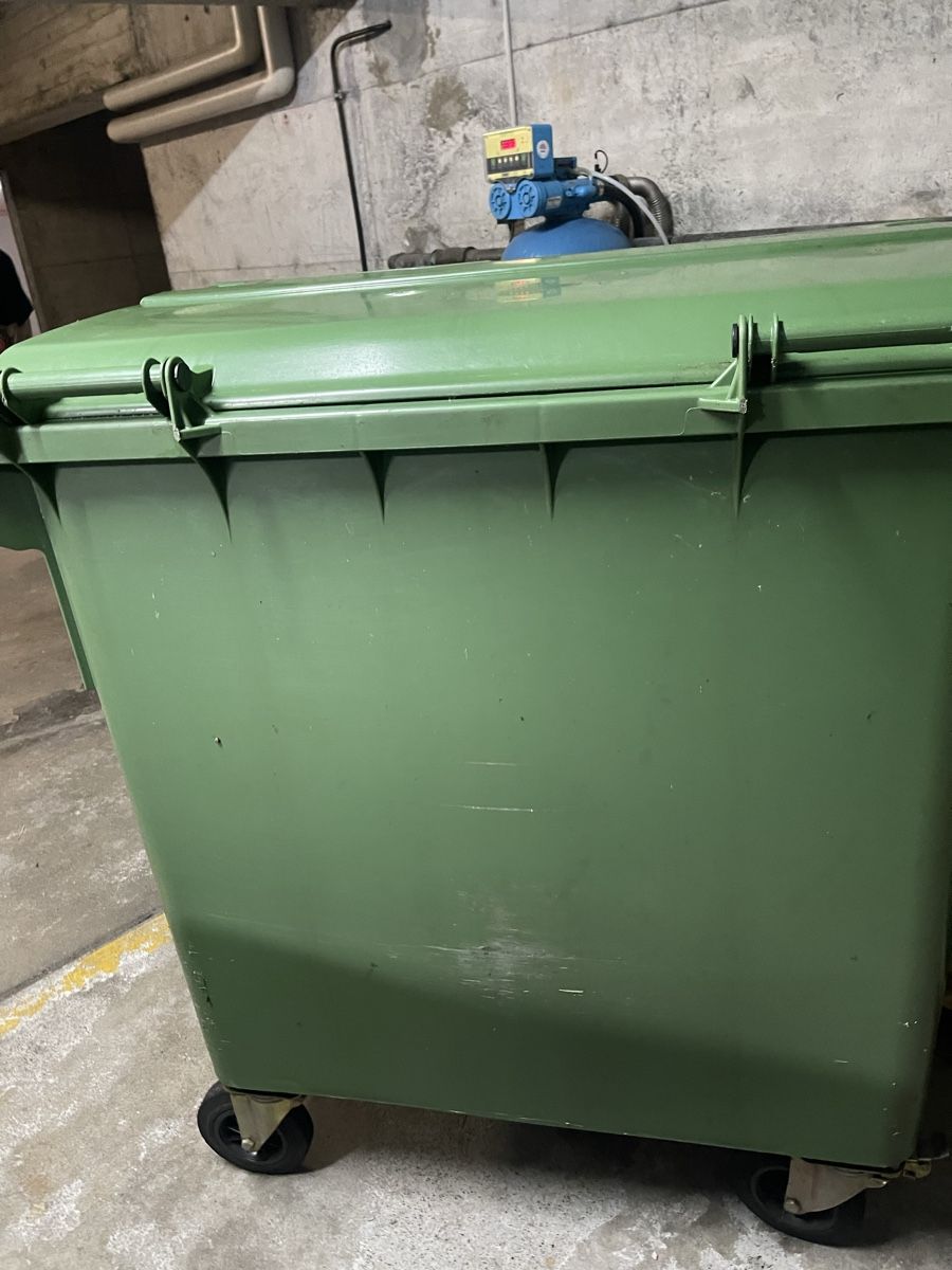 Contenitori edile: Grüncontainer 800L – Usato da bern venduto da Tavola3000 1