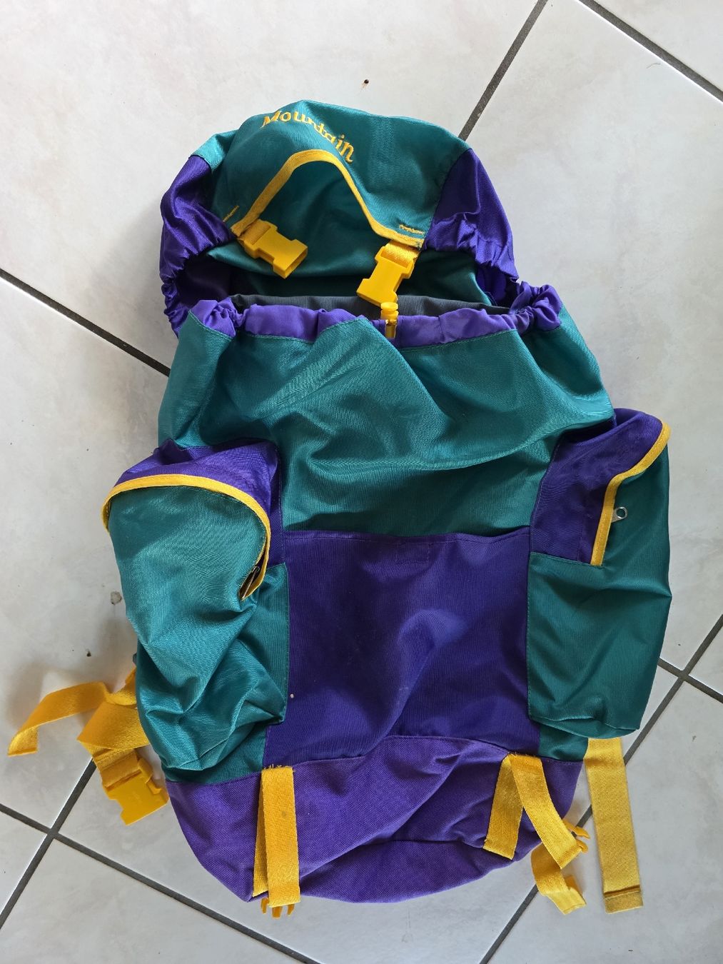 Zaini: Rucksack Mountain farbig guter Zustand – Usato da Hinwil venduto da Ehretstock8 2