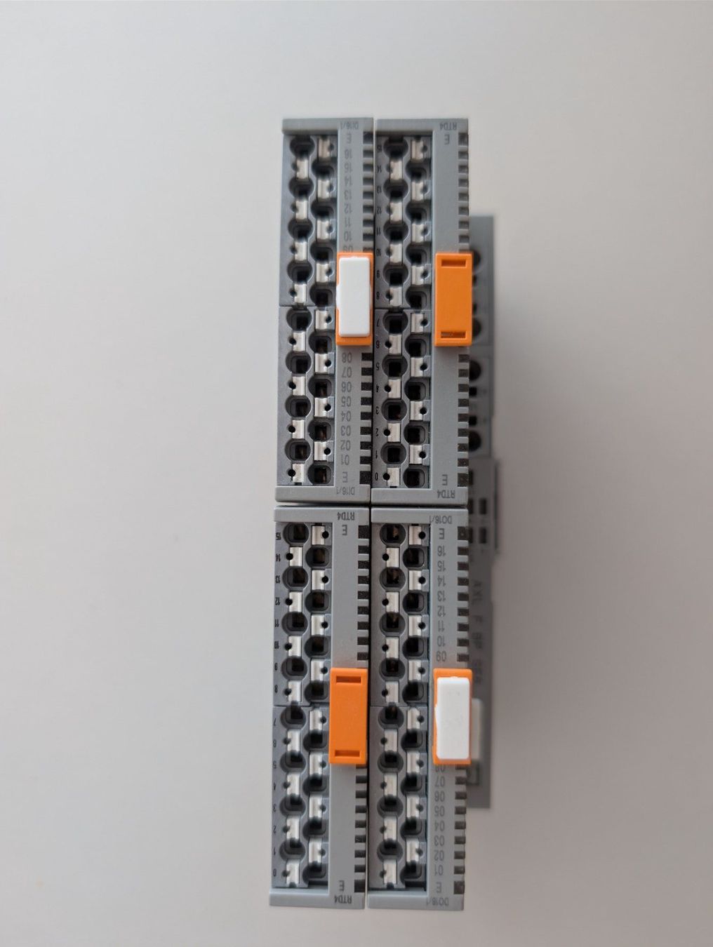 Phoenix Contact Componenti elettronici: Phoenix Contact Axioline Smart Elements Paket - Neuwertig – Usato da Meisterschwanden venduto da MaWeLe 2