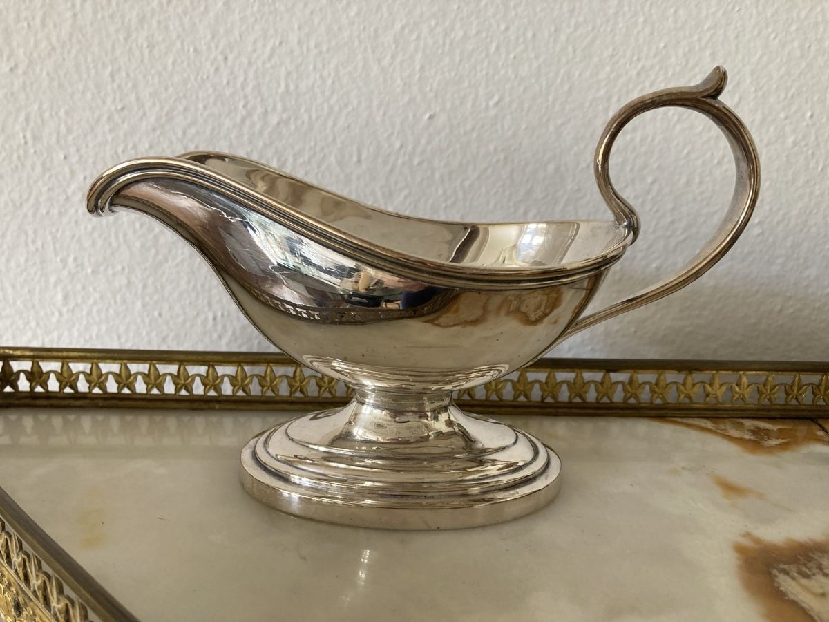 Schalen: Edle Sauciere versilbert alt, sehr elegante Form – Gebraucht aus Zürich von kostbares