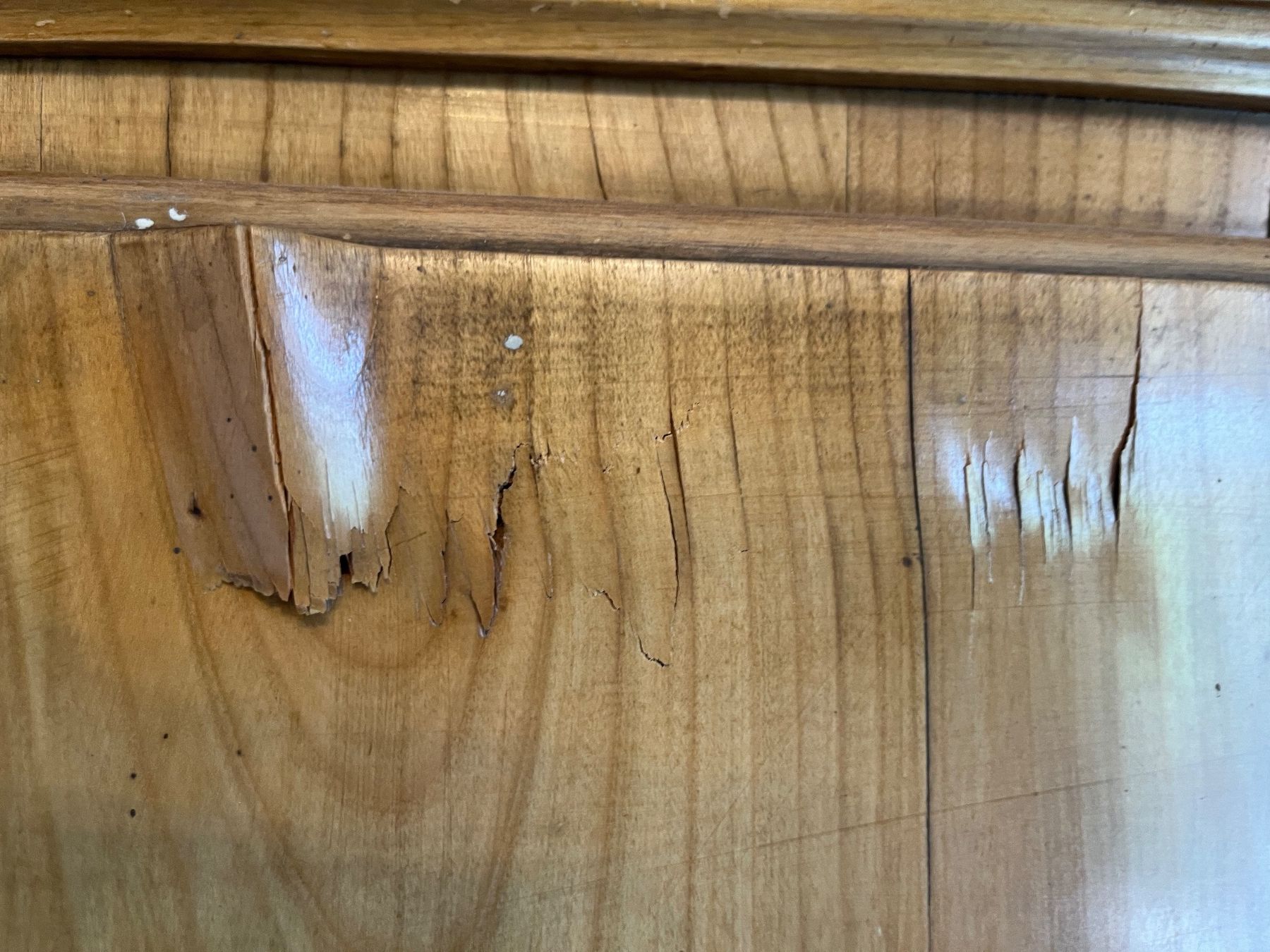 Armadi: Schrank 2 Türig Antik – Usato da Allmendingen b. BE venduto da juair 5