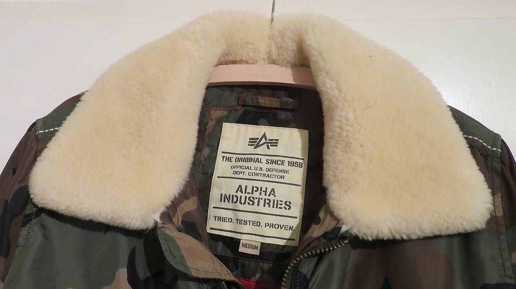 Alpha Industries Giacche: Industrie Bomberjacke Camouflage – Usato da Neudorf venduto da Gschoss 3