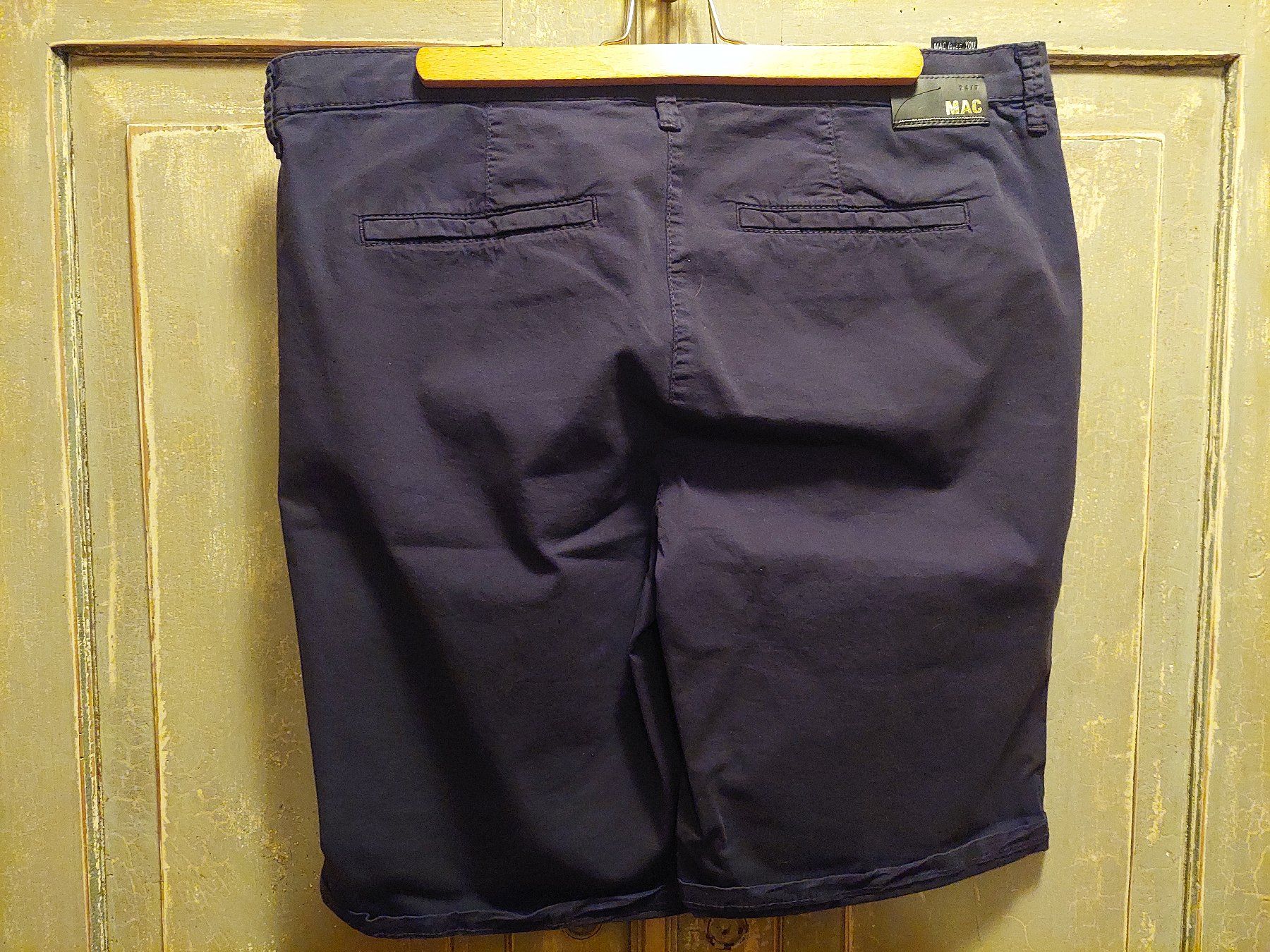 Pantaloni: MAC Jeans . Chino Shorts - black - 42 – Nuovo e nell'imballaggio originale da Besenbüren venduto da teluride89 1