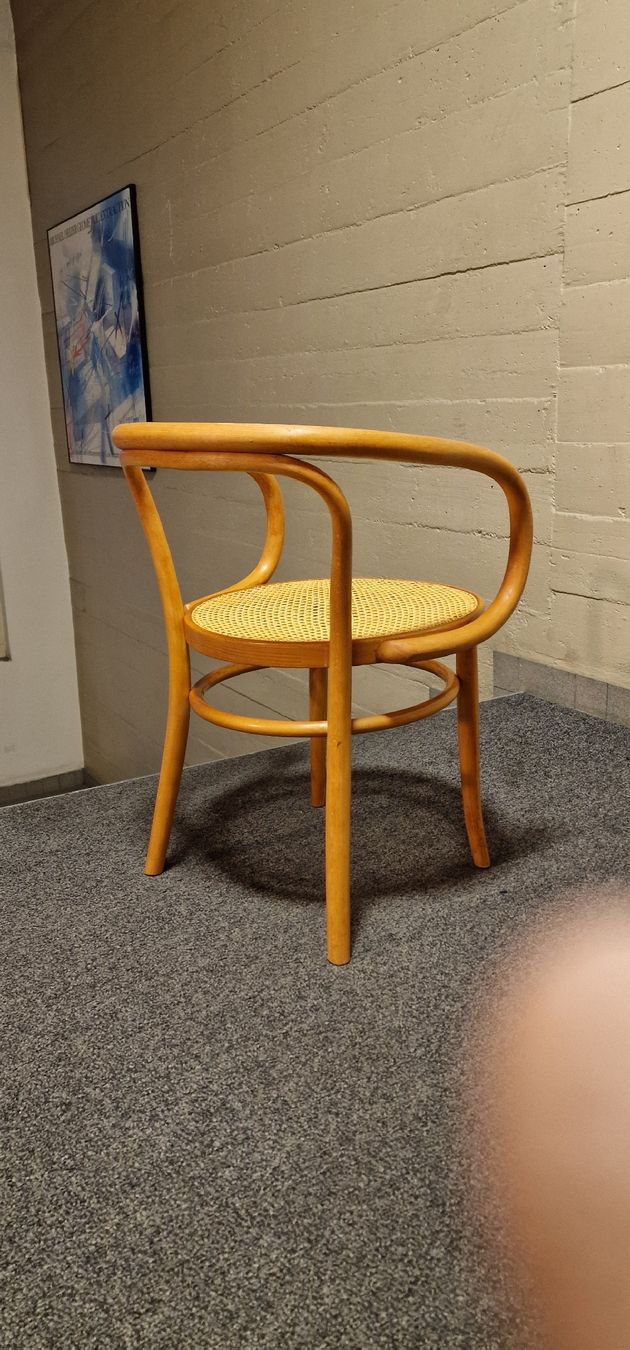 Thonet Stühle: Marcel Breuer Bugholzstuhl 209 von Thonet – Gebraucht aus ZÜRICH von Arte-24 4