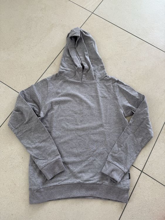 Name It Pulls & Sweat-shirts: Grauer Kapuzenpullover Grösse 146/152 – D'occasion à Pfaffnau par Liz6264