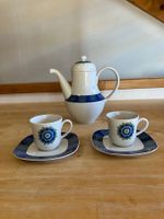 2 Espressotassen/Unterteller, kleine Kaffeekanne, weiss blau