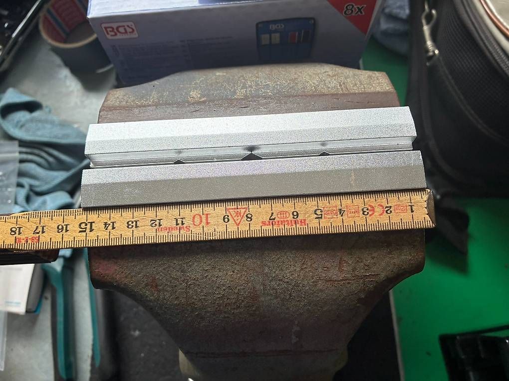 Tutti gli attrezzi: Gressel Schraubstock massiv 150mm – Usato da Luzern venduto da Nautico 1