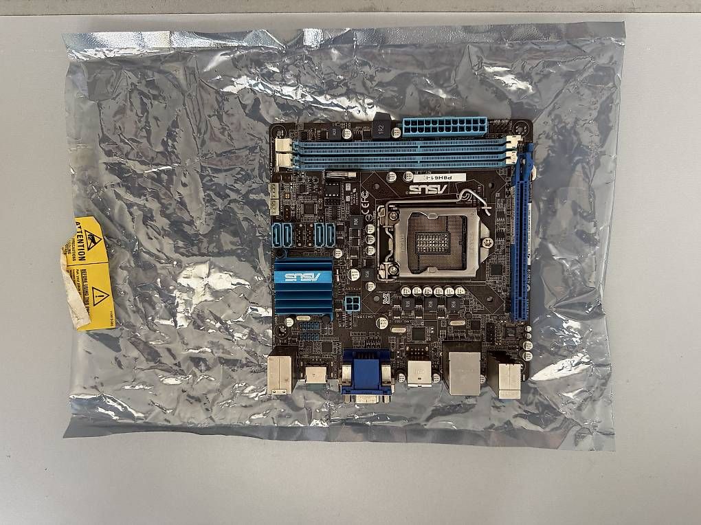 Schede madri: ASUS P8H61-I Mainboard (LGA1155) – Usato da Wettingen venduto da MarekMaj 2