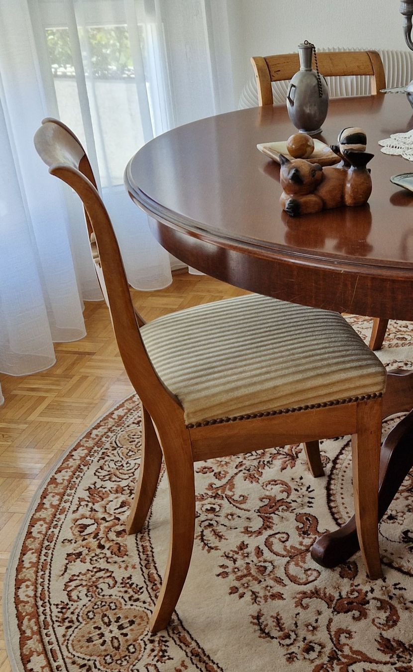 Chaises: 4 chaises bois & velours beige de style – D'occasion à Pully par Andalous 1