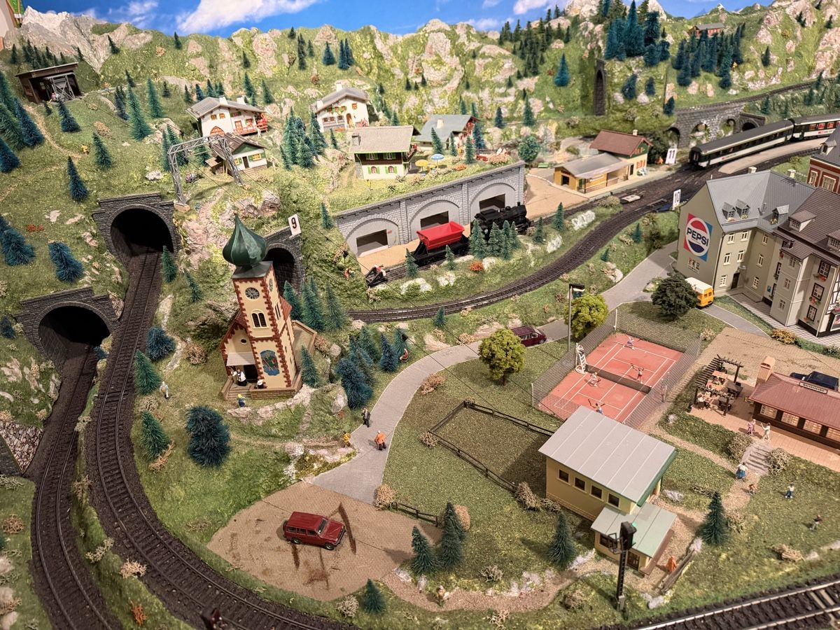 Märklin Trains électriques: Modellbahnanlage Märklin H0 gebraucht – D'occasion à Küsnacht ZH par lsc_tzr6 4