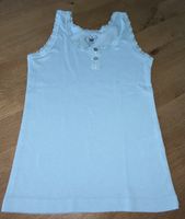 Unterhemd hellblau mit Spitze Grösse 122/128