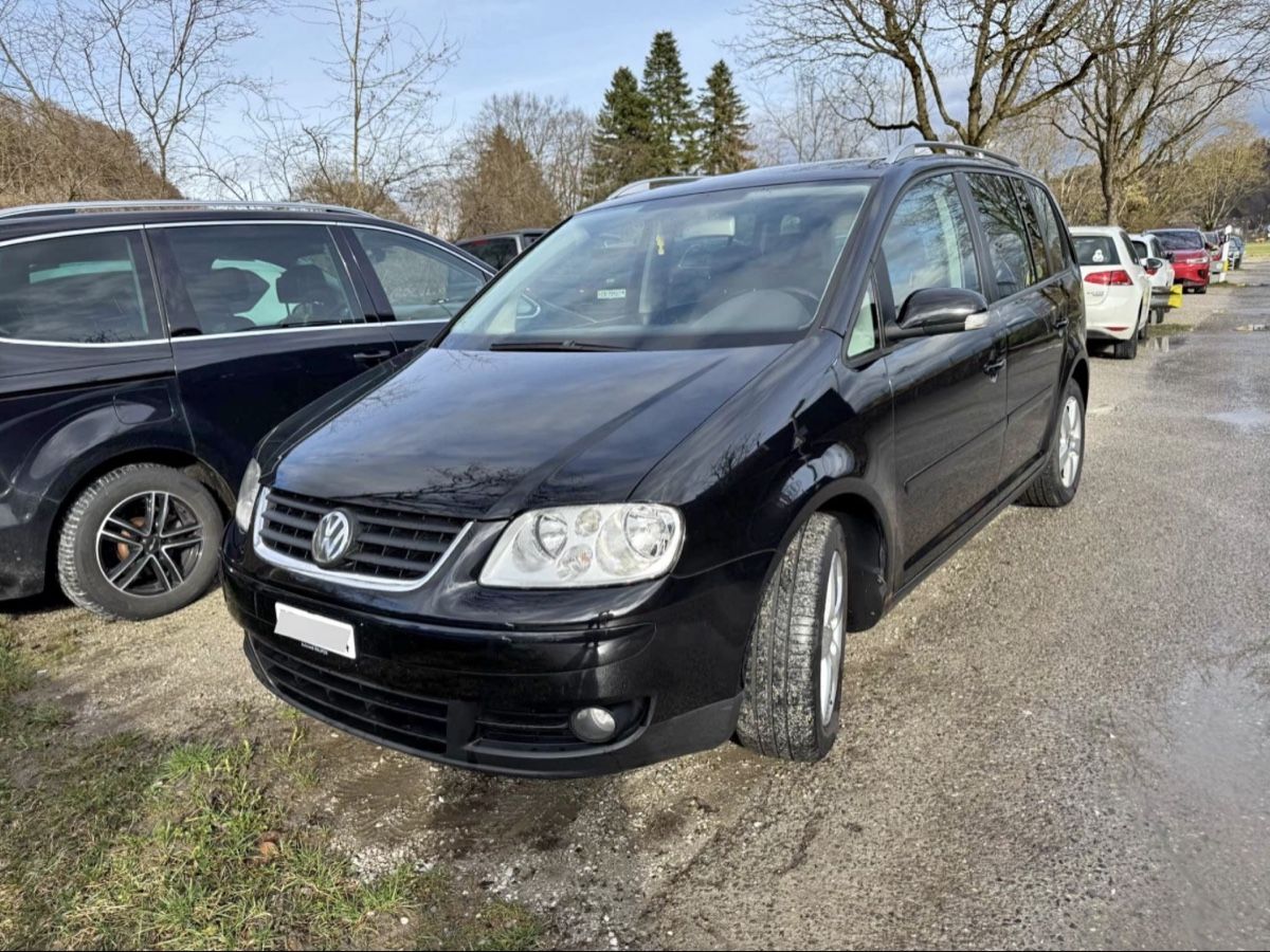 VW Automobili: VW Touran 2.0TDI – Usato da Bern venduto da Hallo4321