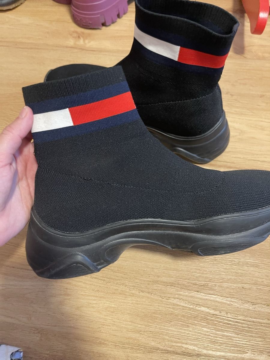 Tommy Hilfiger Scarpe da donna: Tommy Jeans Sock Booties - Size 39 - – Usato da Wattwil venduto da mkt_s2l5 1
