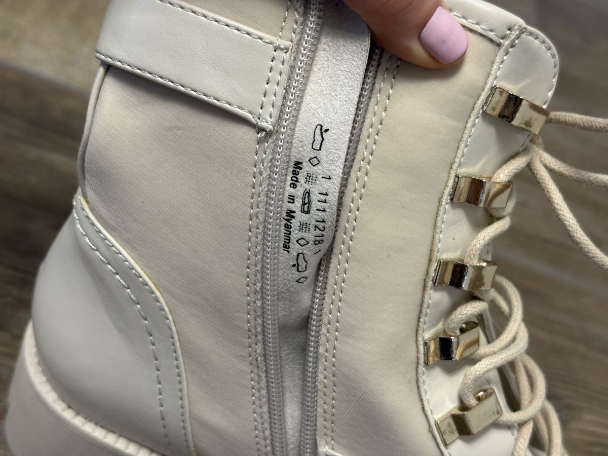 Dosenbach Chaussures femmes: Schnürstiefel beige  – D'occasion à Winterthur par ClosetFindsCH 4