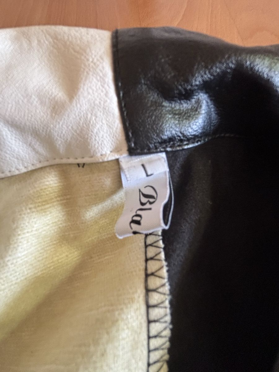 Jacken: schwarz-weiße Jacke – Gebraucht aus Chexbres von doe_xns6 2