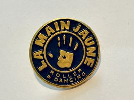 1 Pin La Main Jaune
