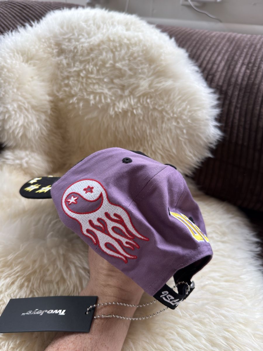 Copricapi, berretti & cappellini: Two Jeys Cap Purple – Nuovo e nell'imballaggio originale da Biel/Bienne venduto da lichterhoh 1