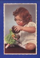 ENFANT - Petite fille abev sa poupée