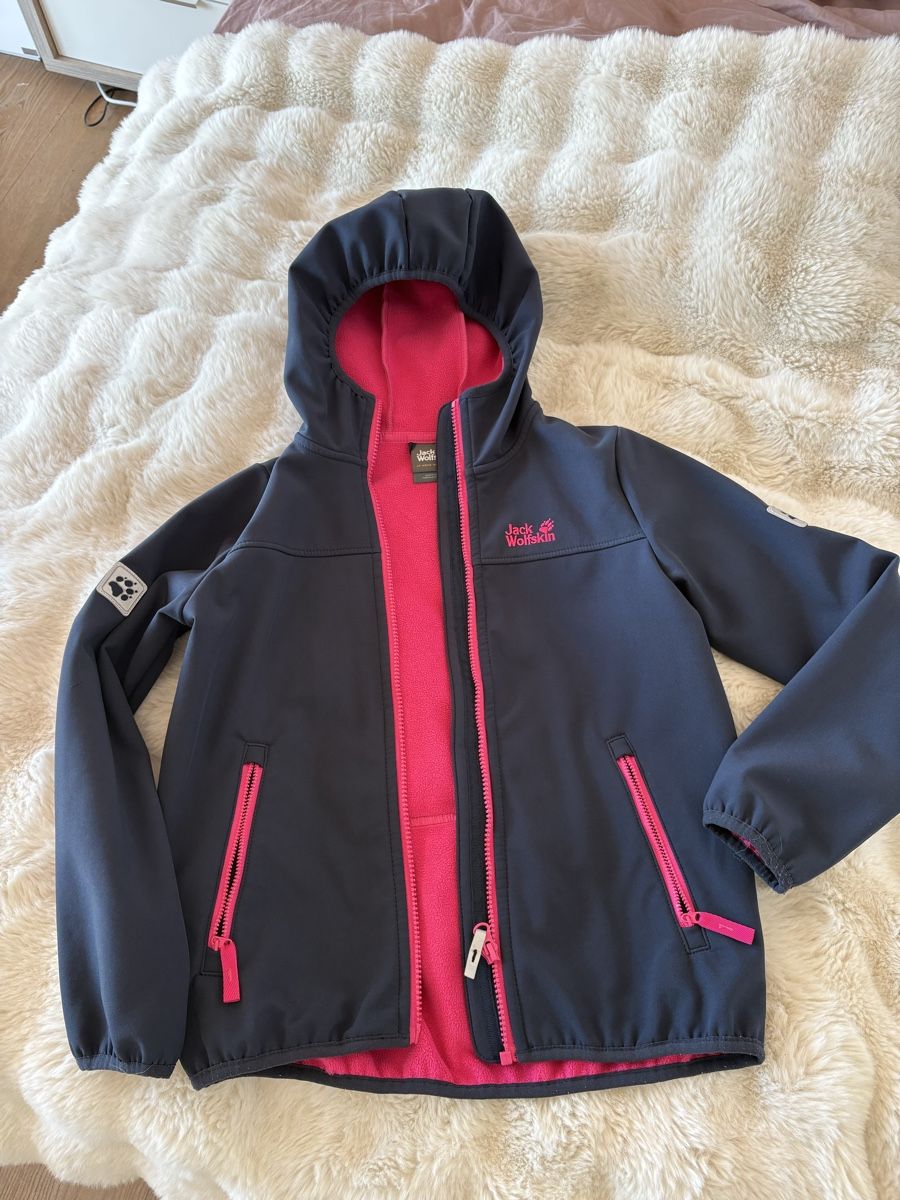 Jack Wolfskin Giacche & Cappotti: Softshelljacke Jack Wolfskin dunkelblau pink gebraucht – Usato da Stettfurt venduto da catwoman7