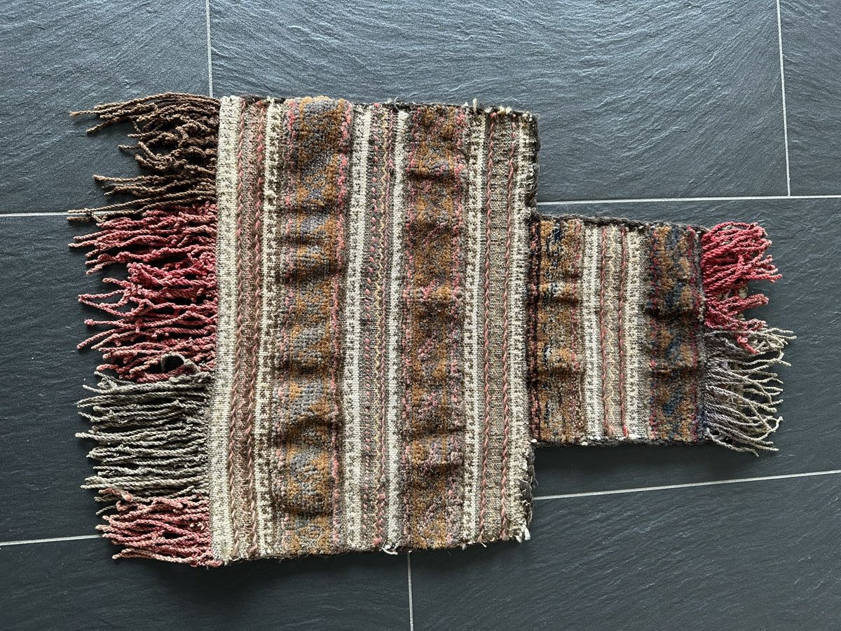 Teppiche: Wandbehang / Teppich / Tasche / Umhang – Gebraucht aus Nidau von Graschi