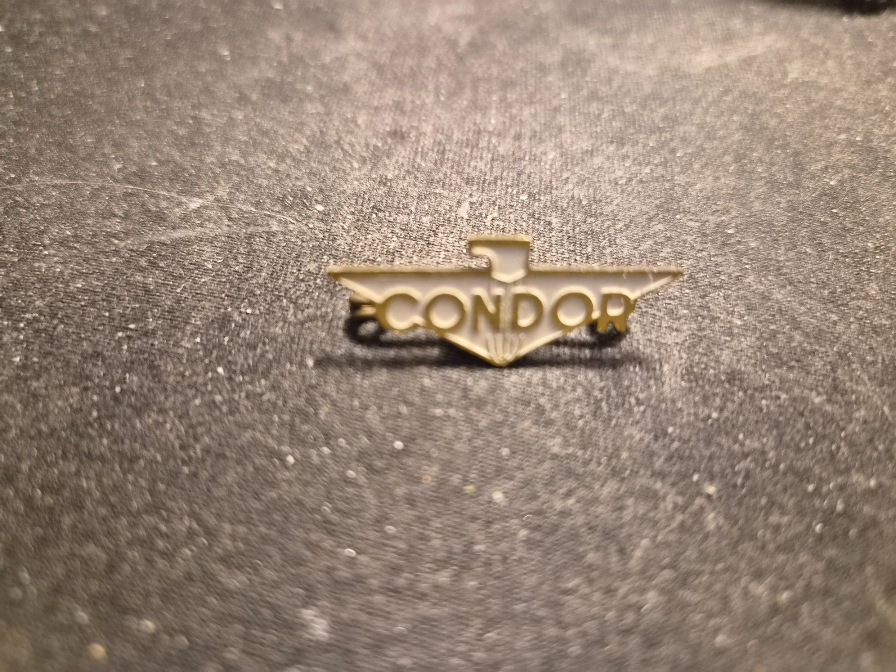Plaketten & Abzeichen: CONDOR  BADGE  VINTAGE  COLLECTION – Gebraucht aus Bellevue von BURGOLMANIA