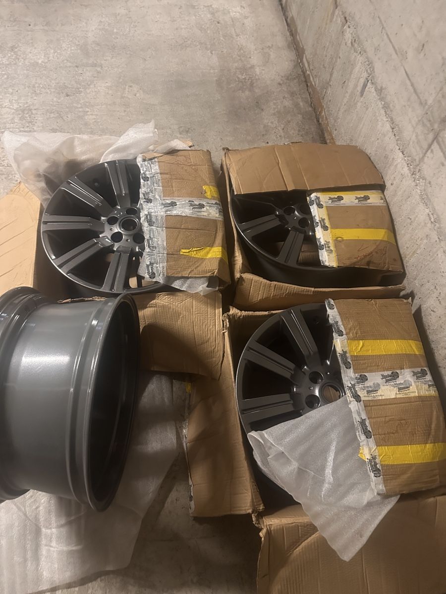 Land Rover Cerchioni: Range Rover Alufelgen – Nuovo e nell'imballaggio originale da Embrach venduto da Kam.84ar 2