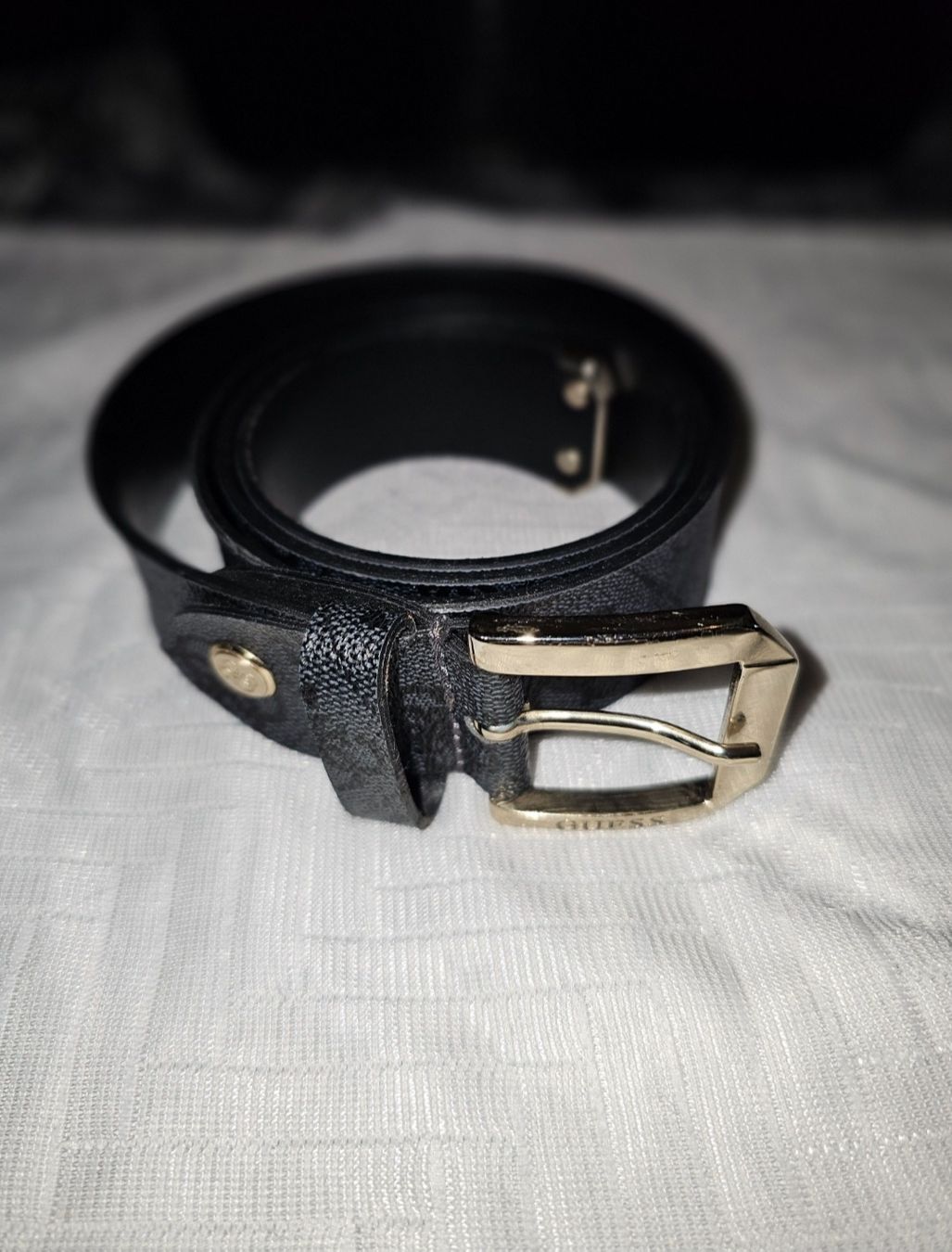 Guess Cinture: Ceinture Guess noire élégante – Usato da Tecknau venduto da Anadias