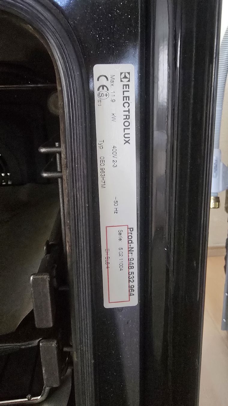 Electrolux Küchengeräte: Electrolux Einbauherd mit Glaskeramik-Kochfeld – Gebraucht aus Obfelden von 06b_jky7 1