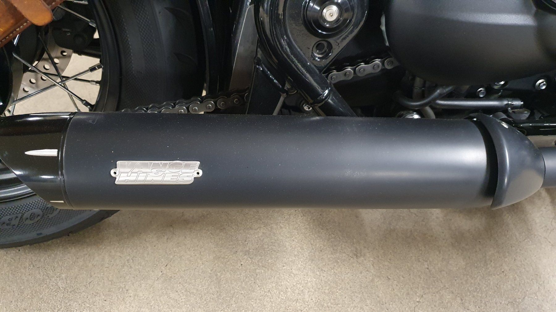 Triumph Strada: Triumph Bonneville Bobber Black – Usato da Nänikon venduto da Helvetia69 8