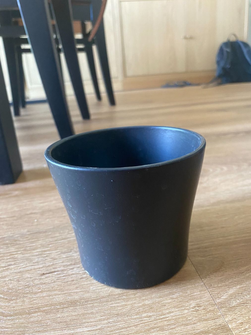 Vasi per fiori: Black Ceramic Planters (10.5 and 13 cm) – Usato da Olten venduto da ike_z56r 1