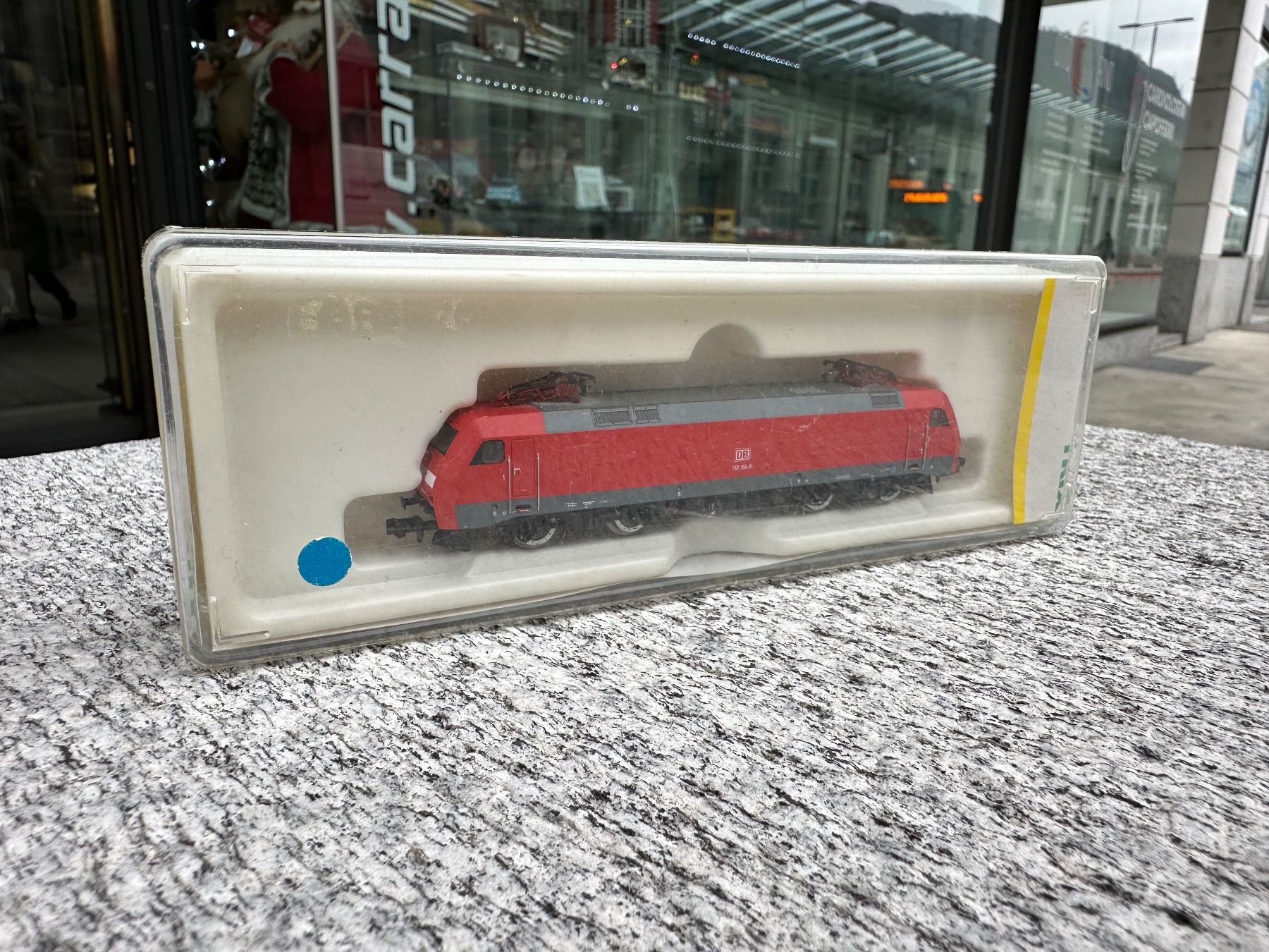 Trix Modellini di ferrovie: Minitrix Spur N E-lok BR 152 DB 12762 – Usato da Chiasso venduto da Carrara-Modellismo 6