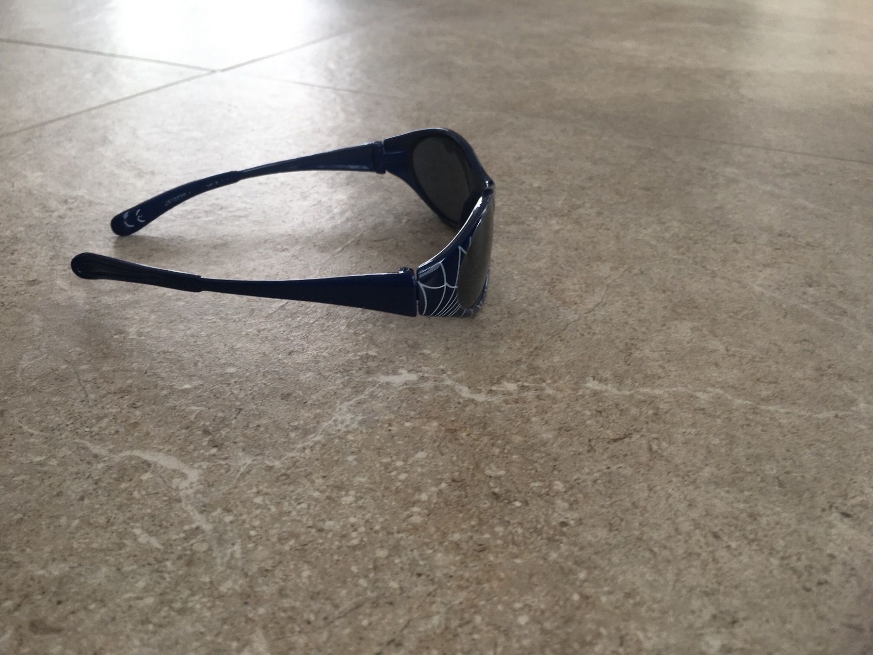 Occhiali & Lenti: Spider-Men Sonnenbrille – Usato da Gächlingen venduto da Tara_devi 2