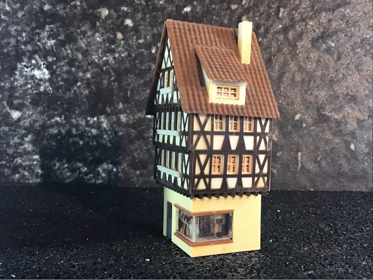 Kit di modellismo & Modellini statici: MODELL GEBÄUDEHAUS – Usato da Männedorf venduto da Spezial-Modelle 1
