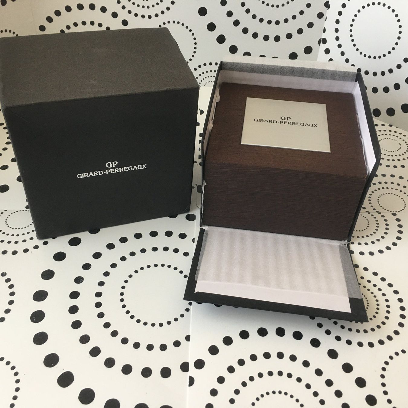 Girard-Perregaux Scatole porta orologi: GP GIRARD-PERREGAUX ORIGINAL - WATCH CASE BOX ECRIN - WOOD ! – Usato da Epalinges venduto da dream-watch 4