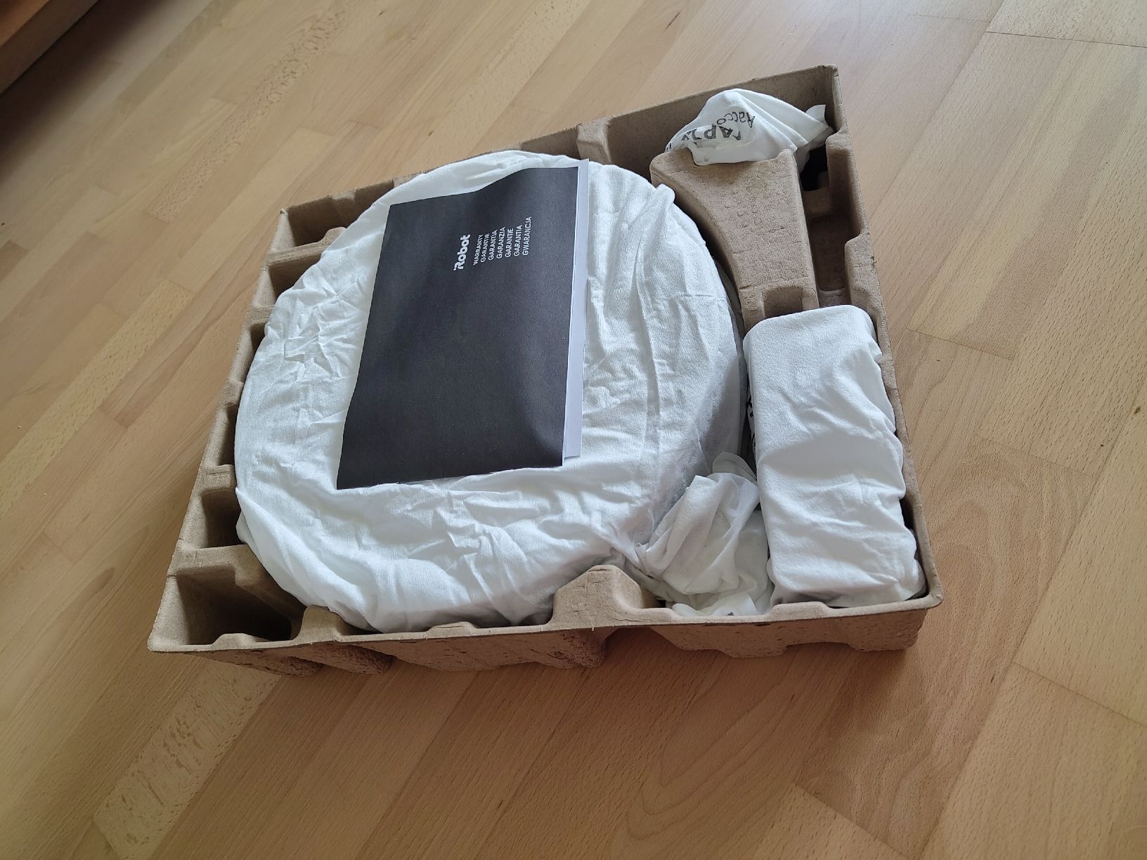 Irobot Staubsauger & Zubehör: Saug- und Wischrobozer Roomba Combo Essential – Gebraucht aus Riehen von Kikerikirk 6