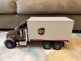 Camion UPS MACK Granite Bruder 