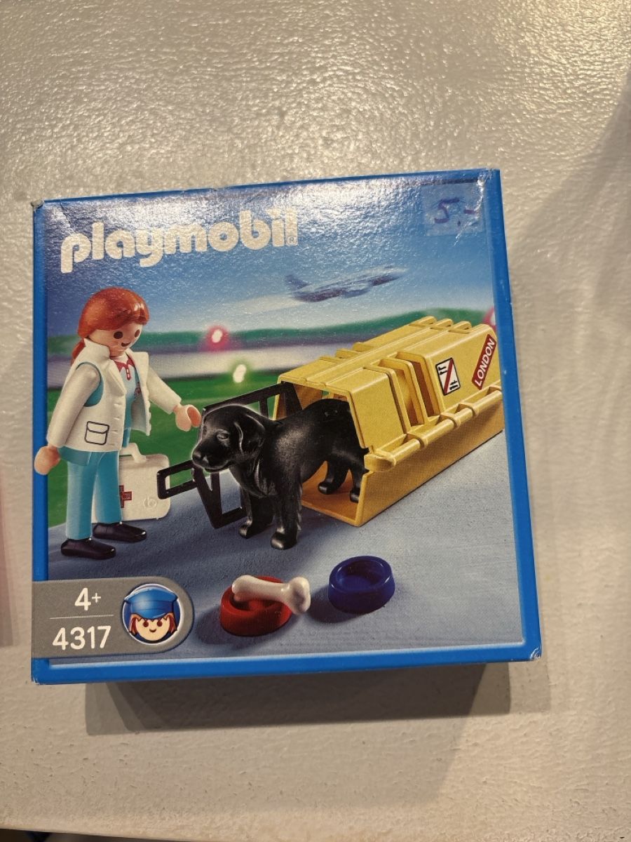 Playmobil Giocattoli: Playmobil infirmière  – Nuovo (secondo la descrizione) da Uvrier venduto da lou_dhk8