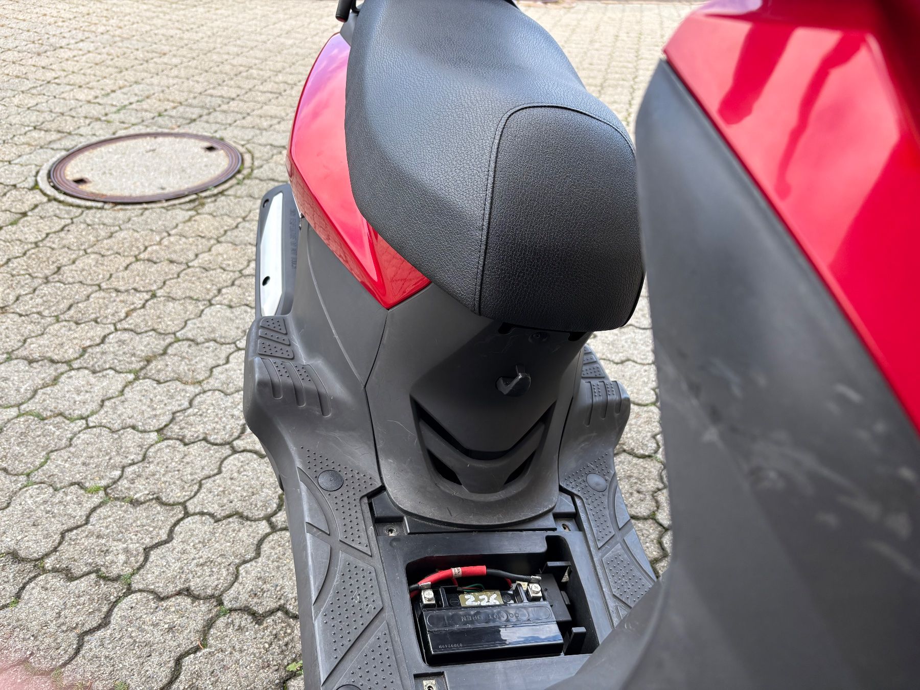 Sym Scooters: Roller SYM Orbit 125 ab Fr. 1.- – Gebraucht aus Einsiedeln von E-Street 8