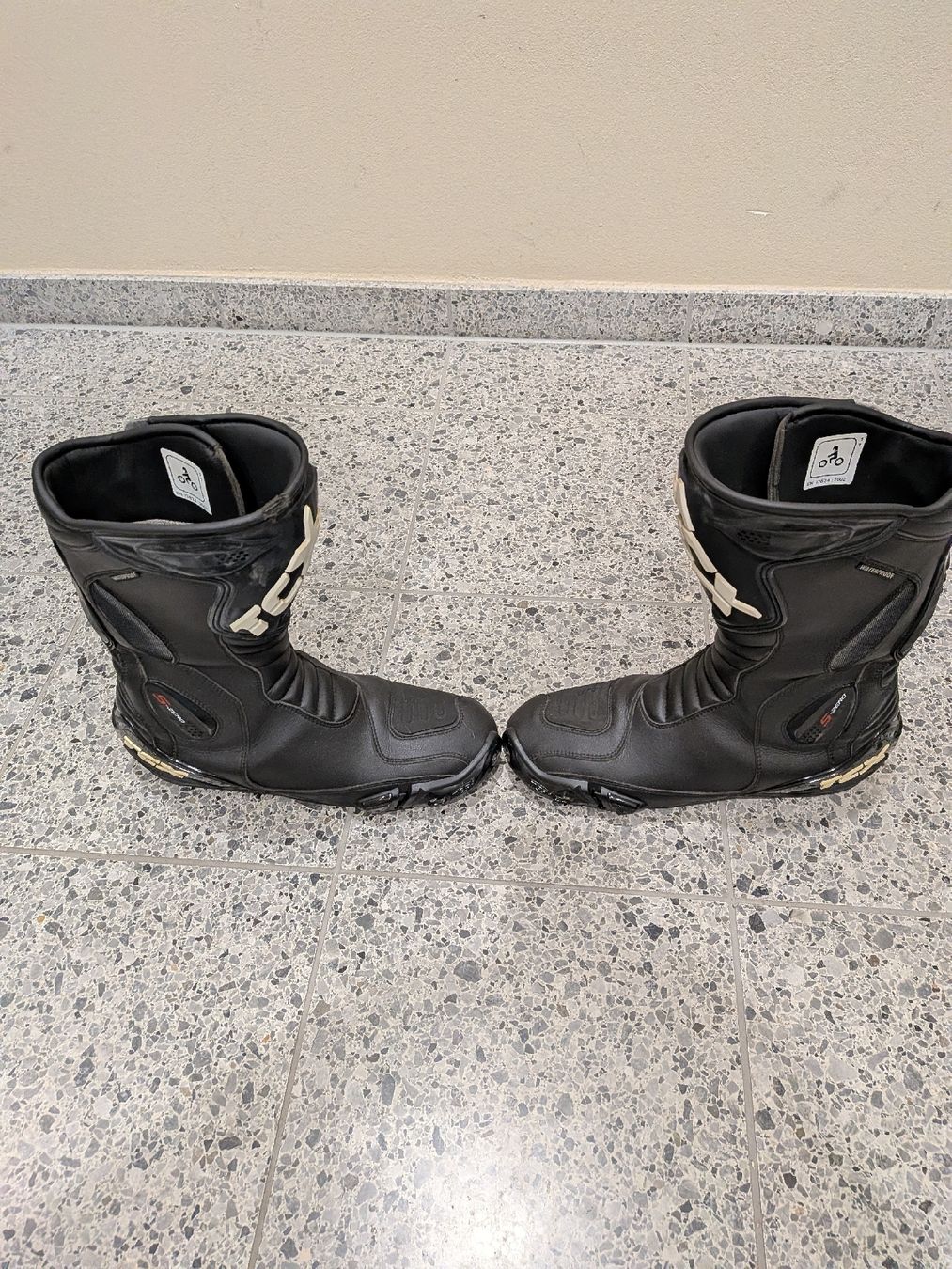 TCX Herrenschuhe: Motorradstifel TCX – Gebraucht aus Reutigen von Aprilia-0046 1