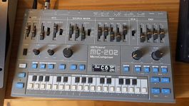 Roland MC-202 avec Tubbutec MC-2oh2 HiRes