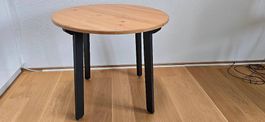 Tisch aus Fichtenholz massiv