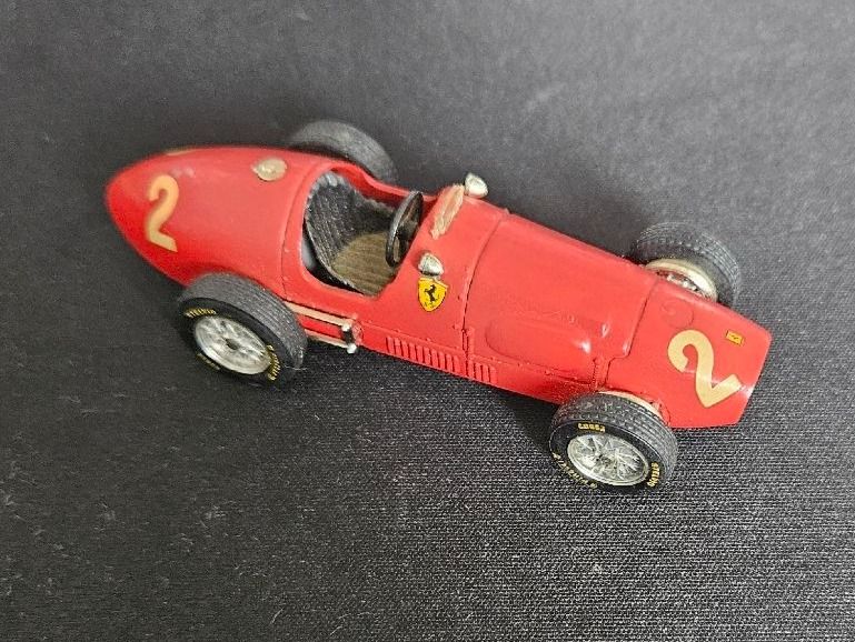 Ferrari Voitures modèles: Modellauto Ferrari Vintage – Défectueux à Bern par Respirit