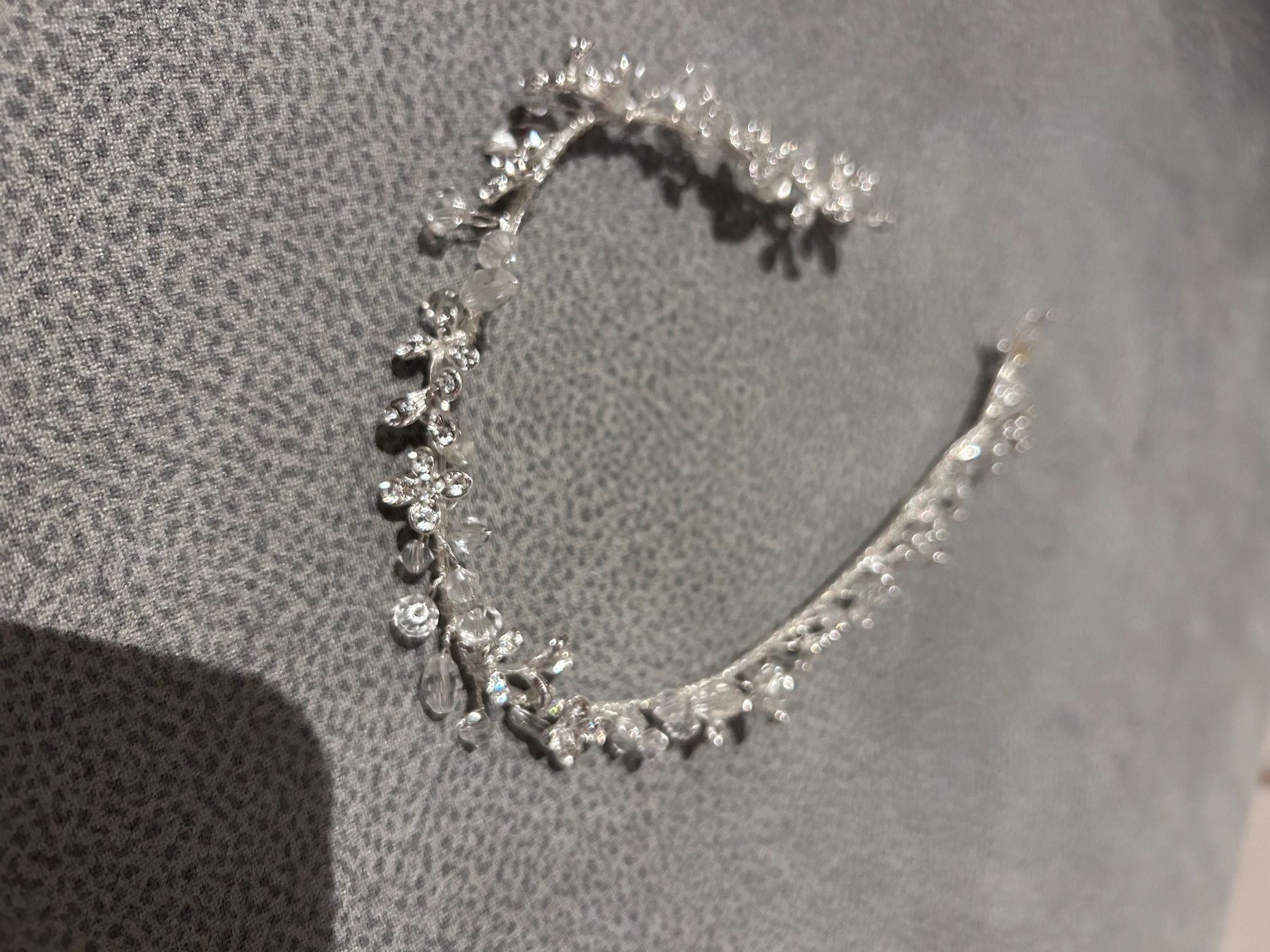 Accessori per capelli: Tiara / decoration cheveux – Usato da Rolle venduto da gos_2xy5
