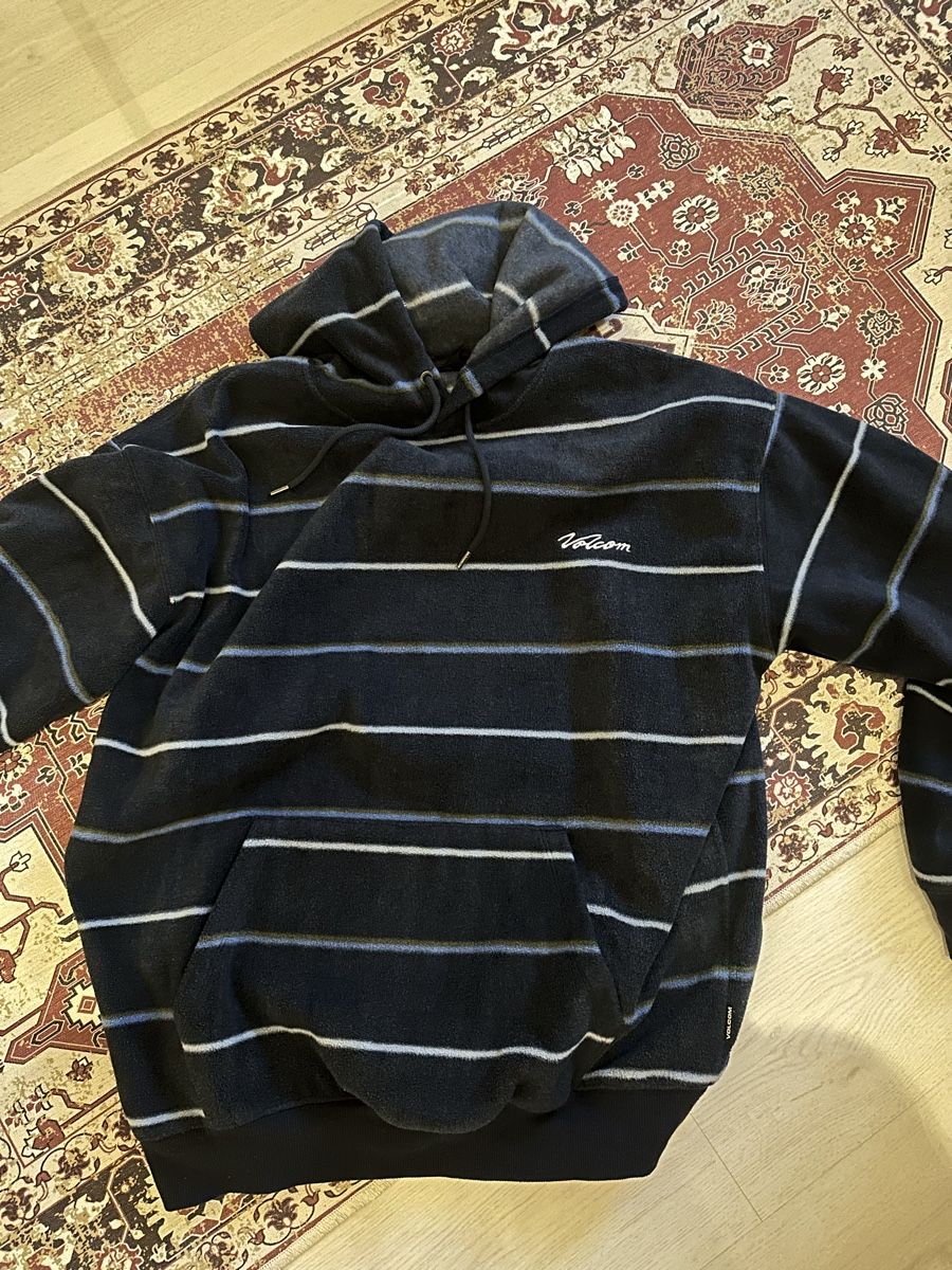 Pullover & Sweatshirts: Volcome Hoodie – Neu (gemäss Beschreibung) aus Obfelden von Andri_3