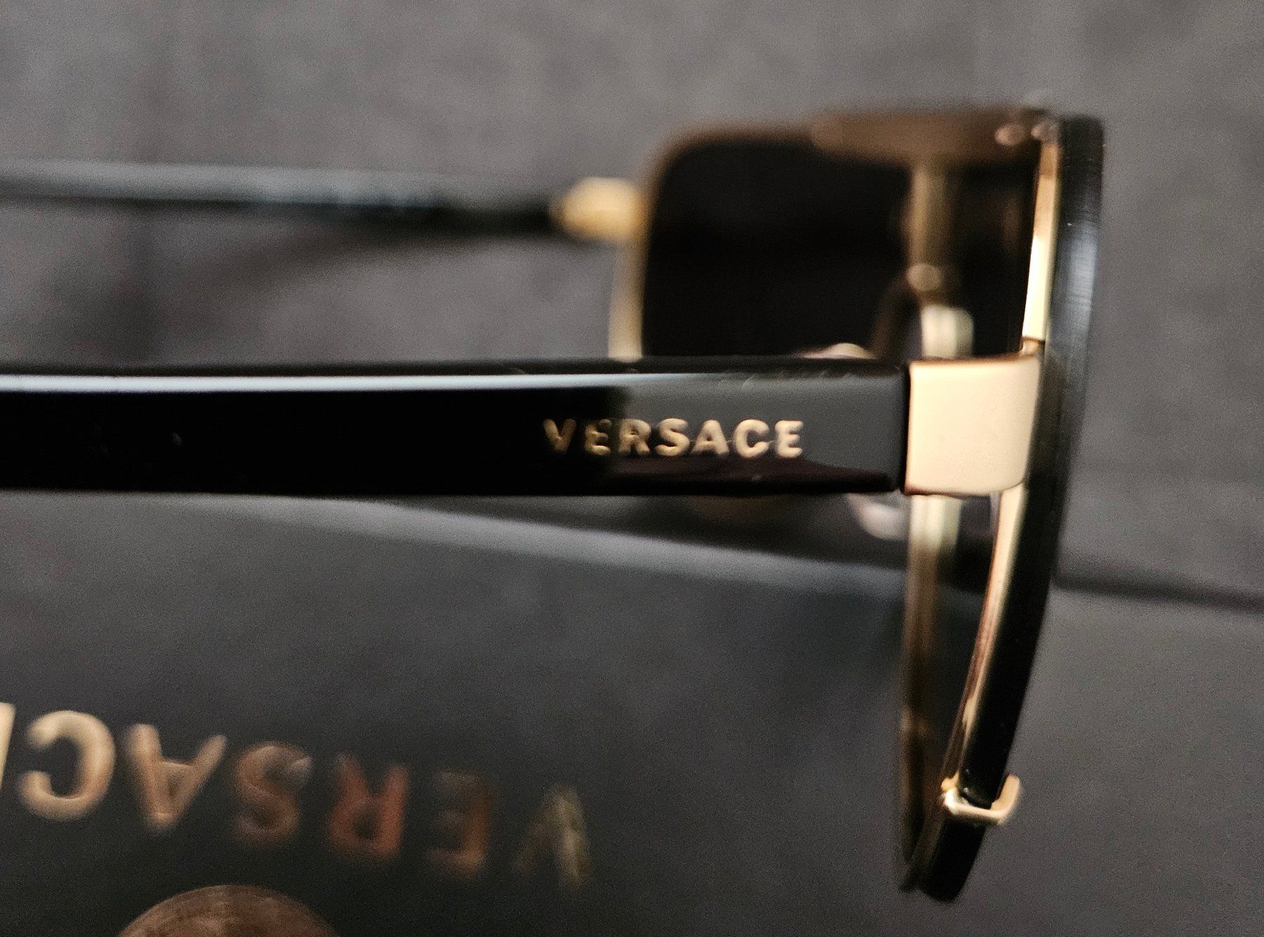 Versace Lunettes & Verres: Sunglasses Versace Mod. VE2140 – D'occasion à Biel/Bienne par ypsillon 4