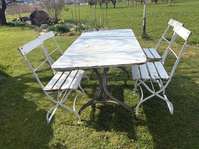 Set di tavolo e panche: Gartentisch mit Stühlen antik – Usato da Horn venduto da Pane16 1