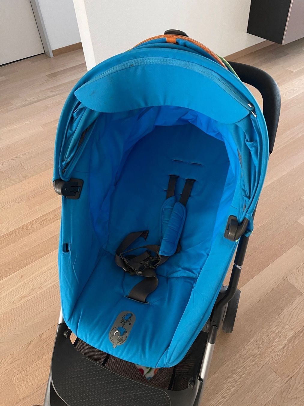 Stokke Carrozzine: Stokke  Kinderwagen – Usato da Rheinfelden venduto da adidas1984 1