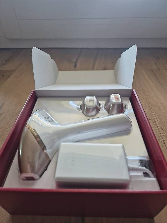 Altro per la cura del corpo: Philips Lumea IPL Series 9000 Haarentfernung – Usato da Fahrwangen venduto da luk_bhw7 1