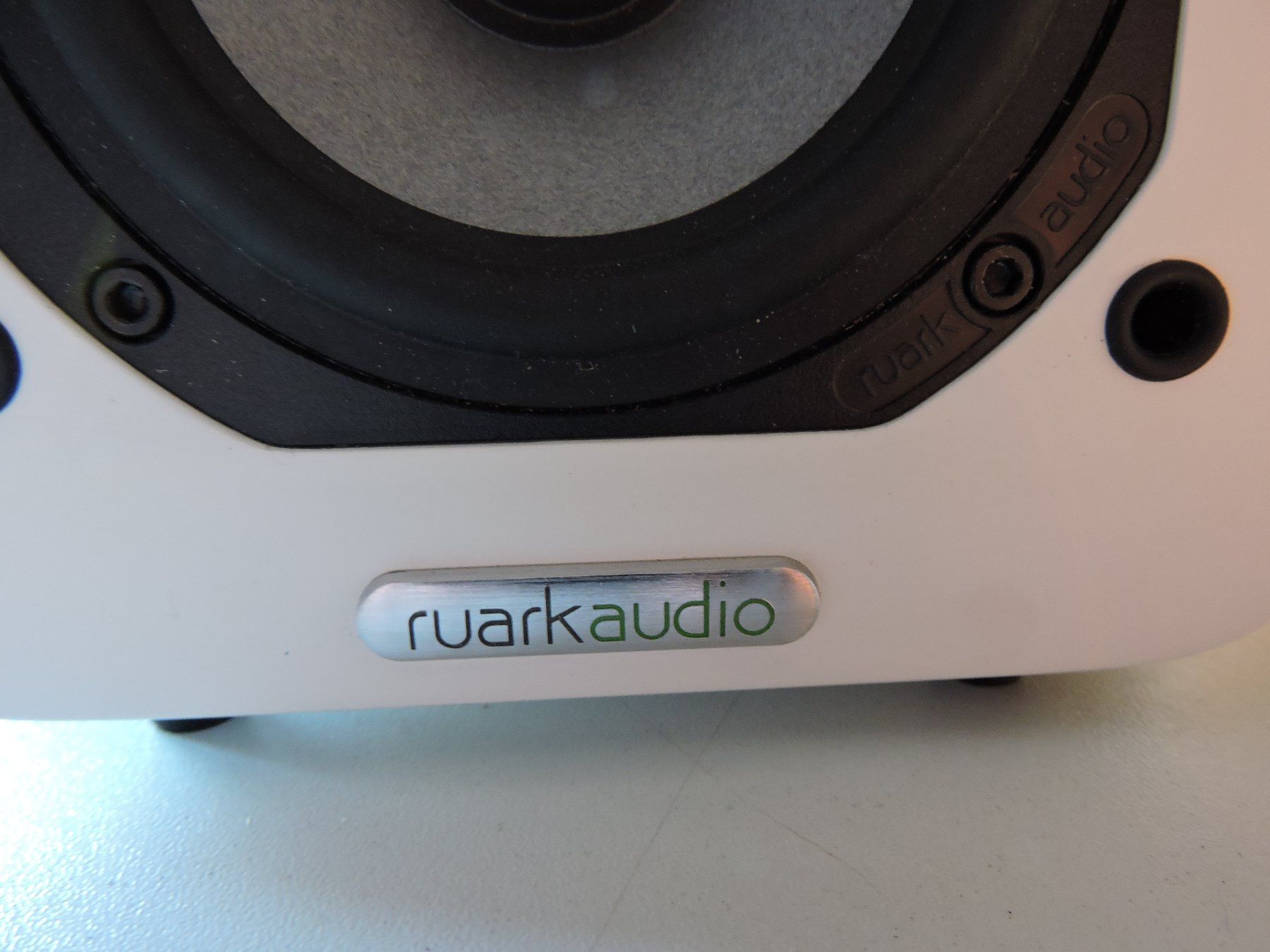 Ruark Casse acustiche: Ruark Audio MR1 Bluethooth Lautsprecherset Weiss – Usato da Hauptwil venduto da Borusse01 1